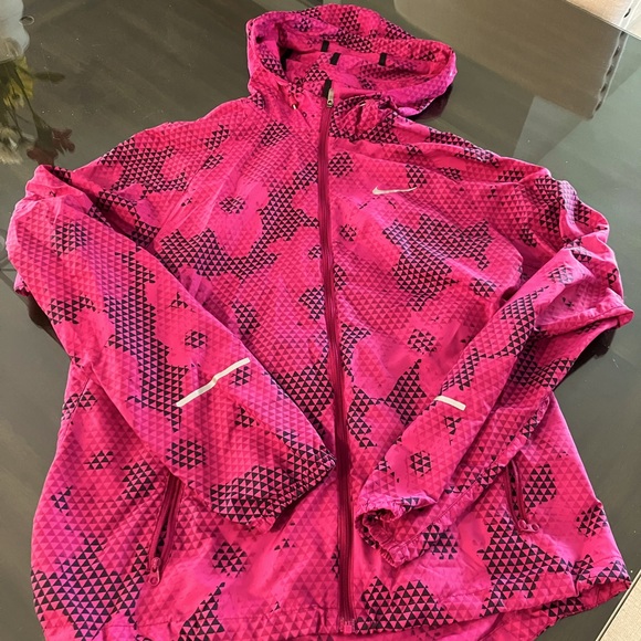 Nike ladies windbreaker for running/golf/sports size medium - Picture 1 of 2